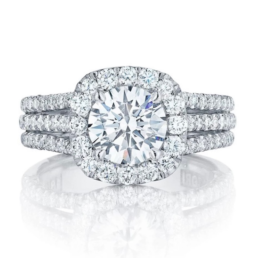Beautiful Square CZ Ring size 6 - Picture 3 of 6
